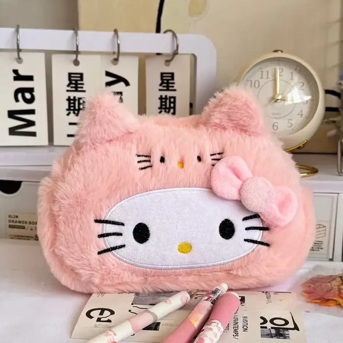 Nouvelle pochette cosmétique en peluche mignonne, sac à maquillage pour femmes, organisateur de maqu