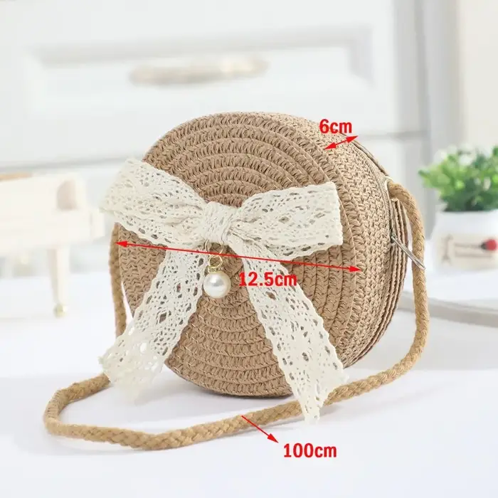 Sac en paille avec nœud en dentelle
