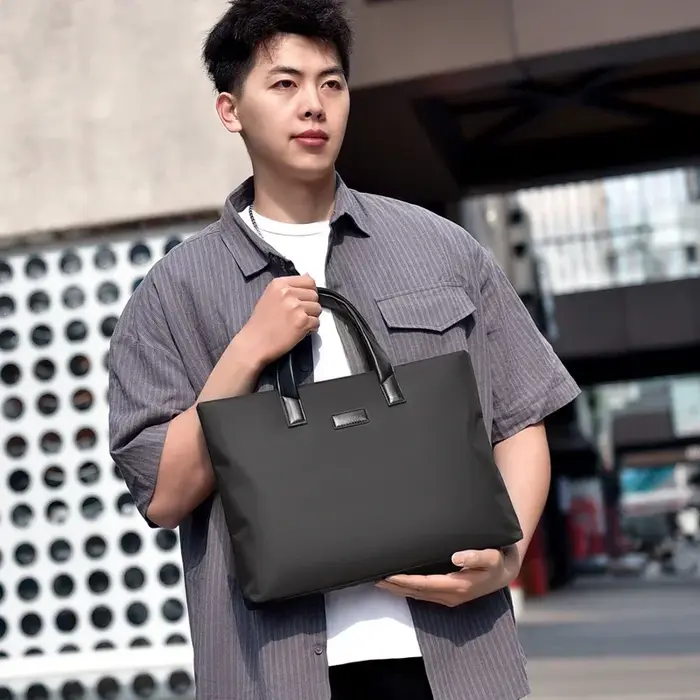 Sac à main à poches multiples