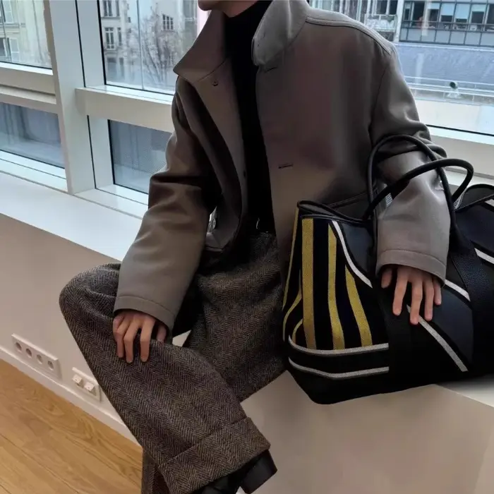 Sac fourre-tout de luxe en toile rayée avec bordure en cuir et poignées roulées, grand sac de course