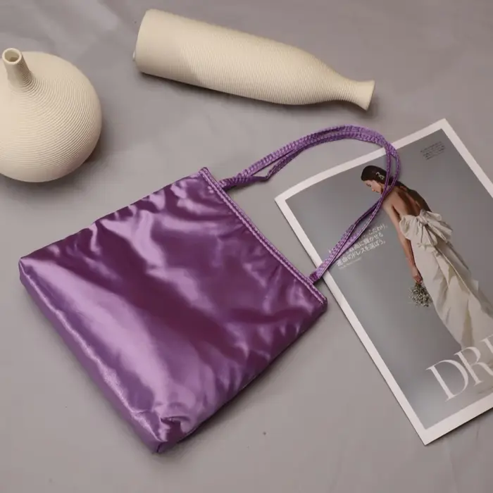 Sacs à main pour femmes Designer porte-monnaie de luxe 2023 nouveau en SATIN petit sac à provisions de haute qualité