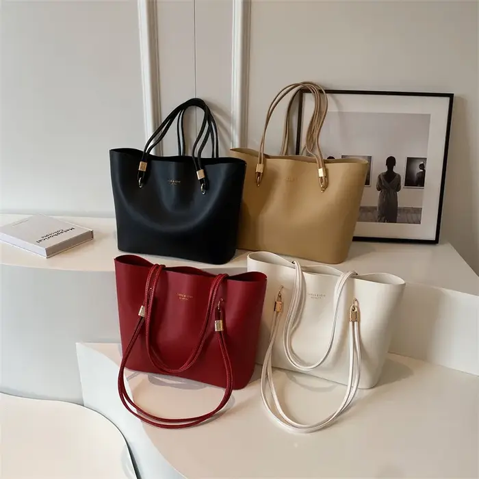 Sac à bandoulière rouge en cuir PU, grande capacité, marque de bonne qualité, fourre-tout de luxe de styliste, grand sac à main pour banlieue, fête de mariage