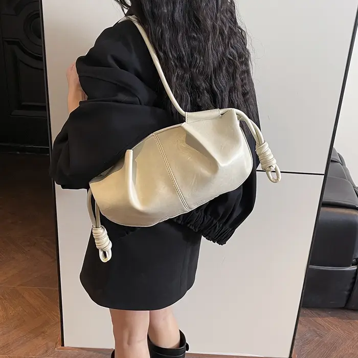 Sac à bandoulière en similicuir noir froissé pour femme