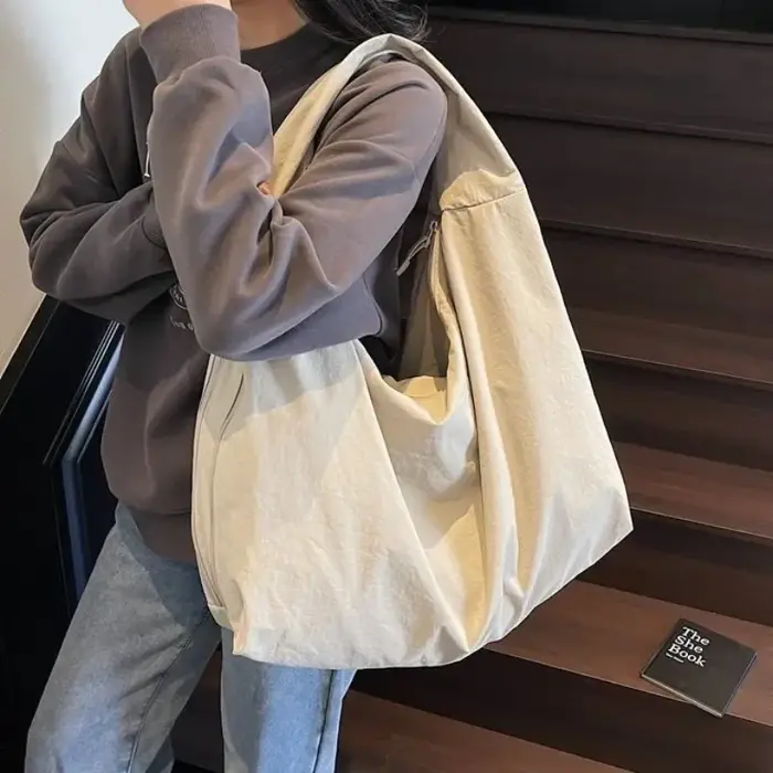 Sac messager haut de gamme pour femmes de la part d'un créateur renommé - Sac à bandoulière en cuir de marque de luxe