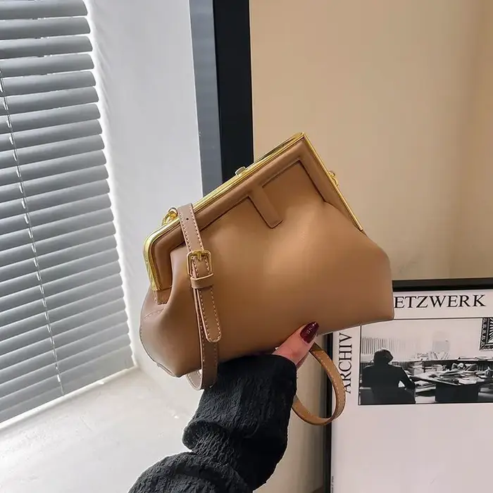 Nouveau Sac Fourre-tout Grande Capacité pour Femme 2026 – Texture Haut de Gamme, Sac à Bandoulière T