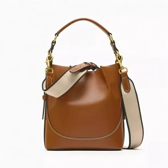 Mode nouveau sac pour femmes marron Style coréen cordon Portable bandoulière large