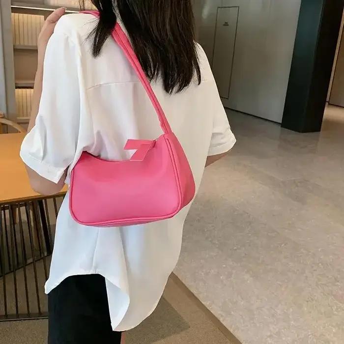 Joli nouveau 1 pièces sac à bandoulière tendance sous les bras sac à main polyvalent Niche couleur unie sac de