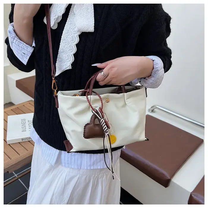Sac fourre-tout de grande capacité au design de niche de style coréen