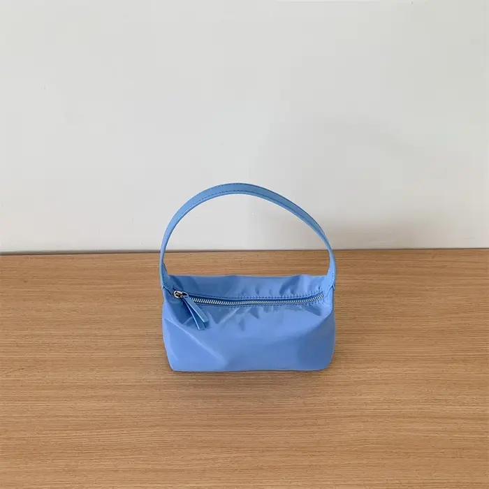 Nouveau sac à main baguette en nylon pour femme, petit sac carré minimaliste à bandoulière, sac déco