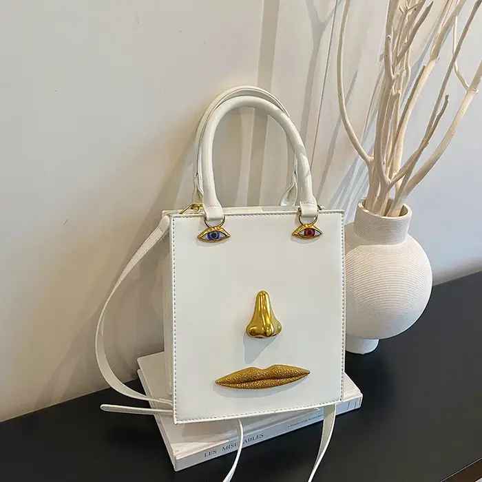 Nouveau Sac Bandoulière Chaîne 2025 Tendance pour Femme en Cuir Véritable, Petit Sac Carré Haut de G