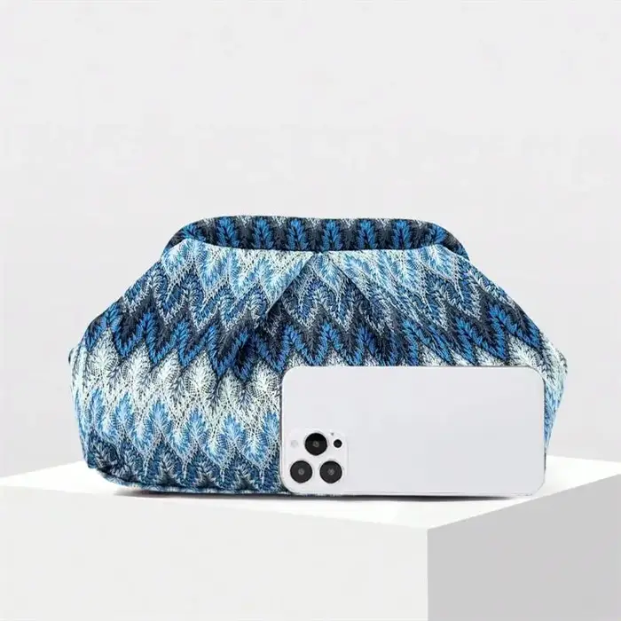 Sac fourre-tout tricoté à rayures ondulées style bohème