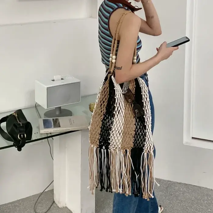 Sacs en résille bohème à pompon pour femmes