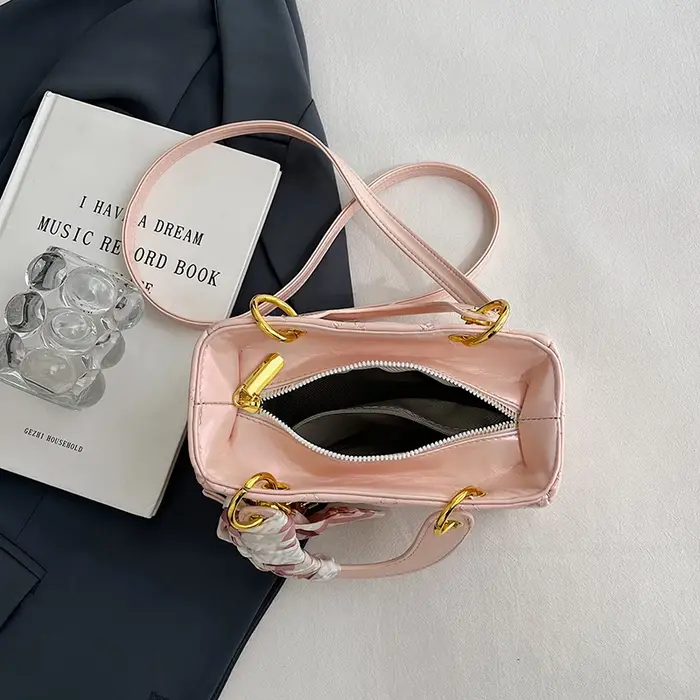 Sac à main argenté pour femmes