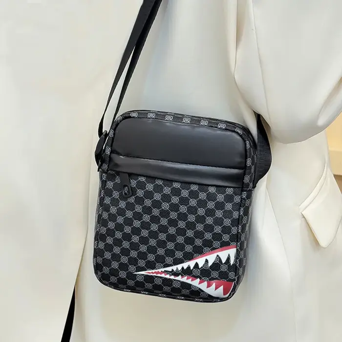 Sac à bandoulière moderne Shark Mouth - Sac