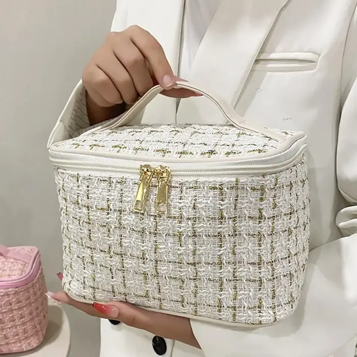 Nouvelle Trousse de Maquillage Tricotée 2026 pour Femme – Sac Cosmétique Tissé Tendance Grande Capacité