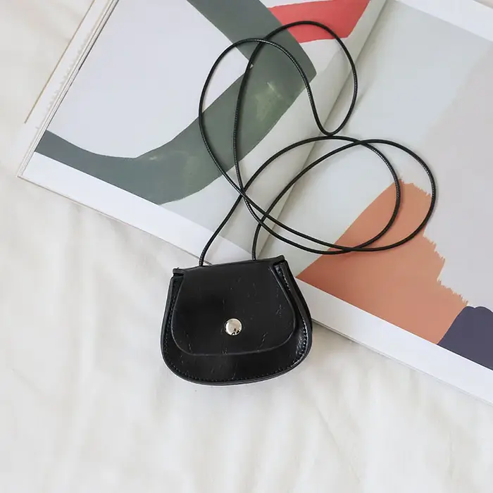 Mini sac à bandoulière en cuir pour femme