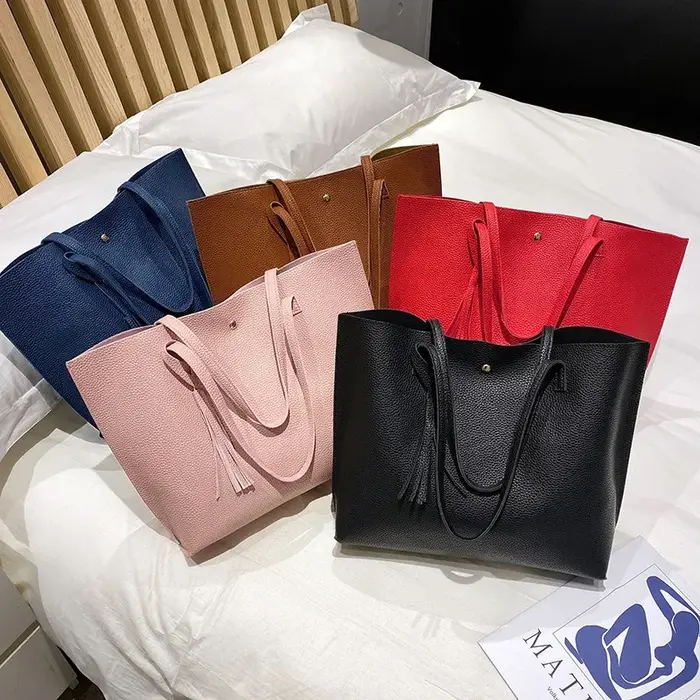 Grands sacs à bandoulière noirs pour femmes