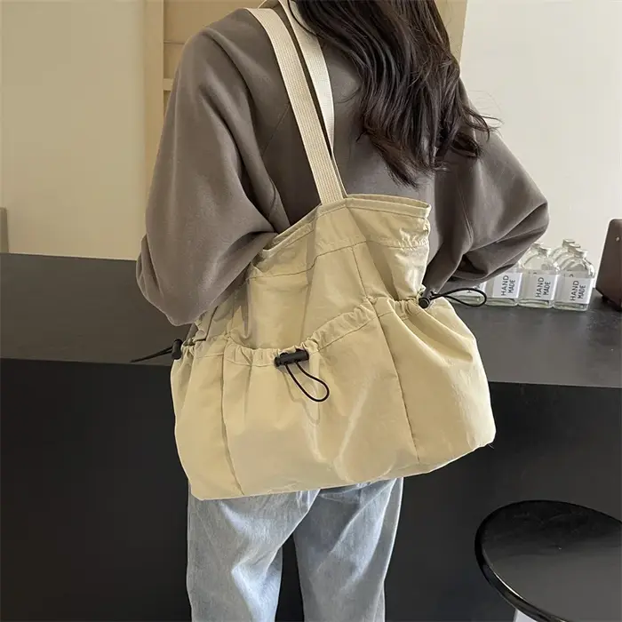 Sac fourre-tout de grande capacité