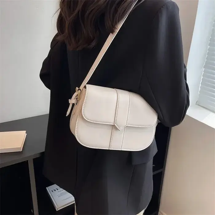 Sac à main tendance pour femme style urbain – Nouvelle collection automne – Sac carré simple et élégant – Qualité supérieure – Vente flash de la saison