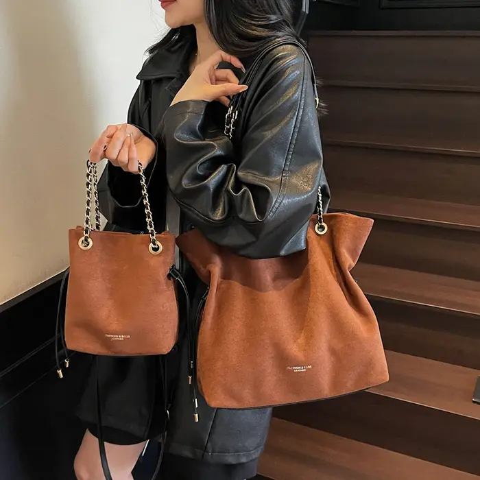 Sac à bandoulière en daim pour femmes