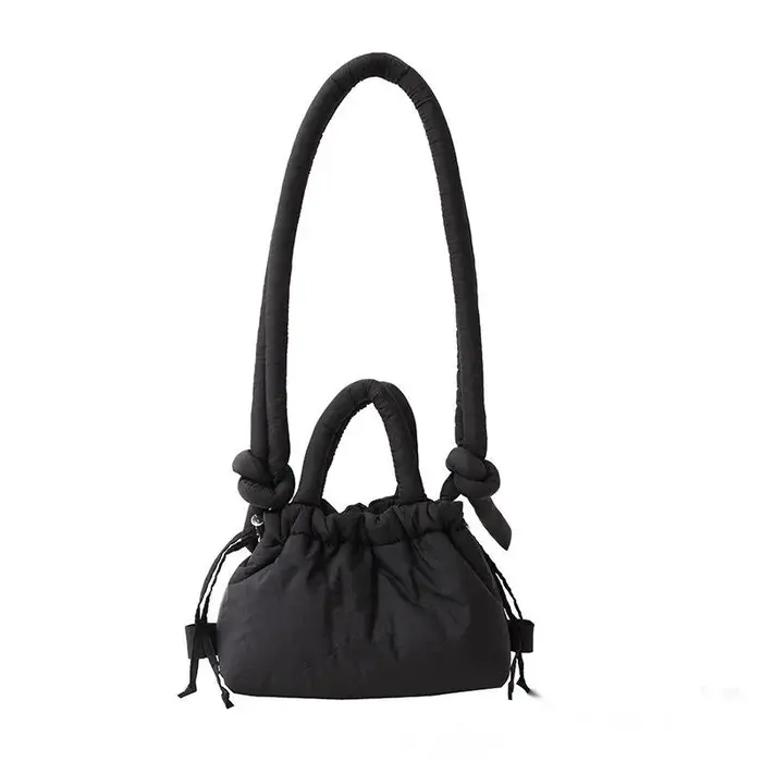 Liquidation femmes épaule sacs à bandoulière décontracté en Nylon rembourré sac fourre-tout concepte