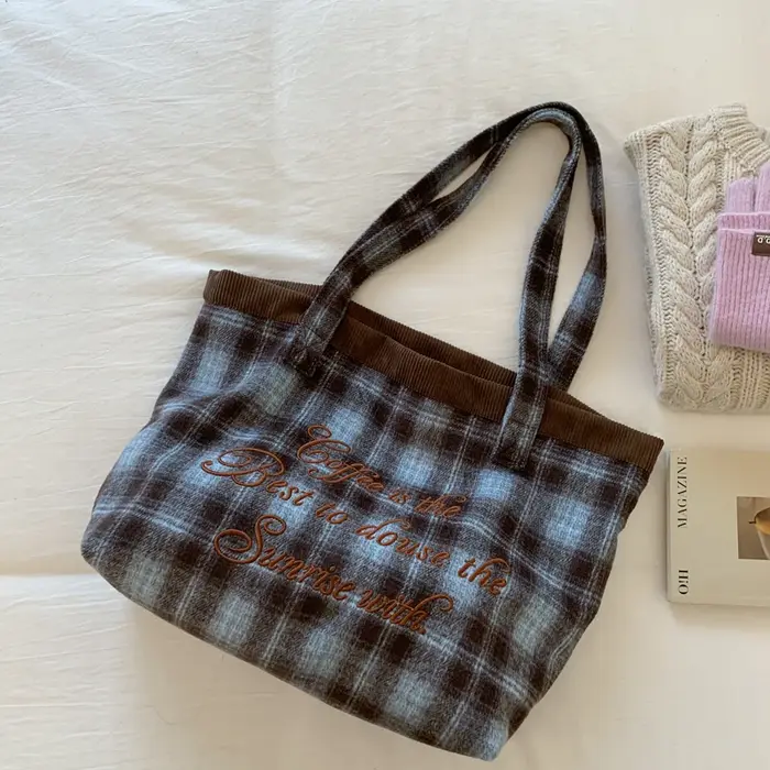 Sac fourre-tout brodé à carreaux rétro