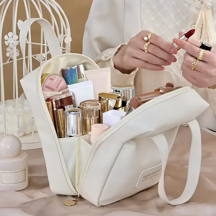 Sac à cosmétiques Portable de grande capacité, sac de rangement de maquillage étanche, sac de rangement de cosmétiques tendance de haute valeur esthétique