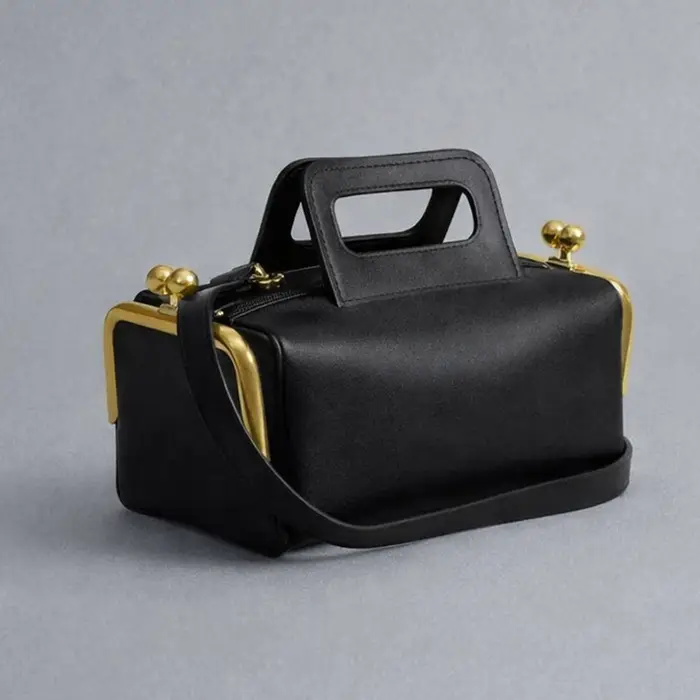 Sac à main Alirattan 2026 Nouvelle Collection Femme Noir Rétro avec Poignée, Sac Bandoulière Structu