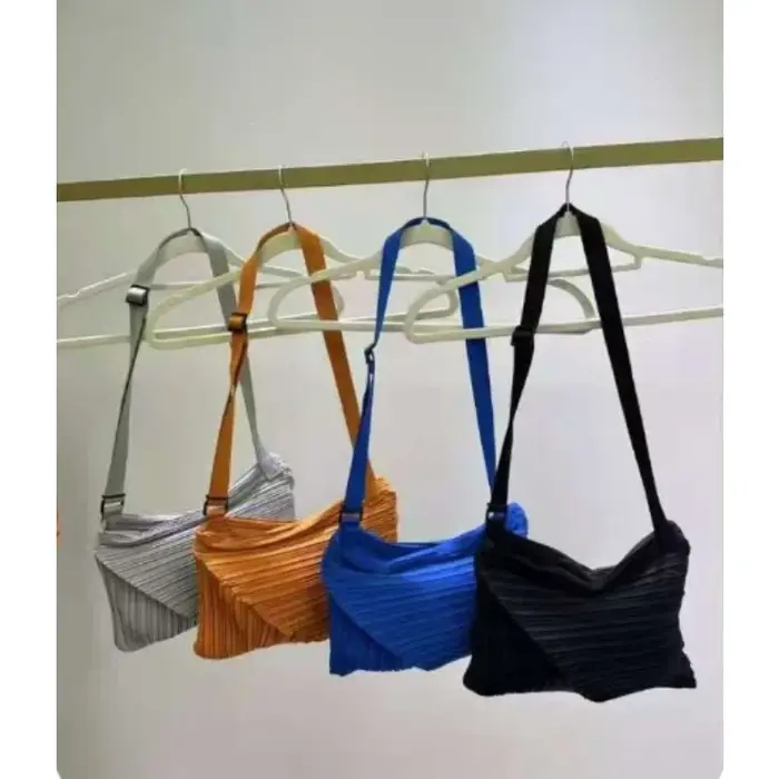 Sac à bandoulière pliable Miyake 2026, nouveau sac bouffant type dumpling avec sangle réglable, poch