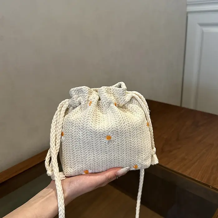 Sac seau mini tressé en herbe fraîche, design esthétique, avec cordon de serrage, sac à bandoulière