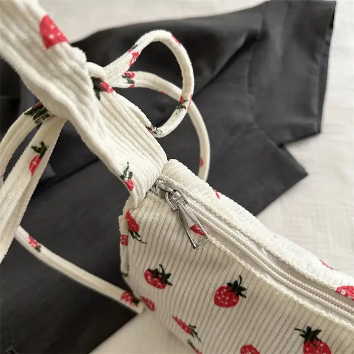 Petit sac sous les bras pour femmes