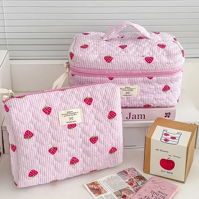 Sac à cosmétiques matelassé rose fraise pour femmes