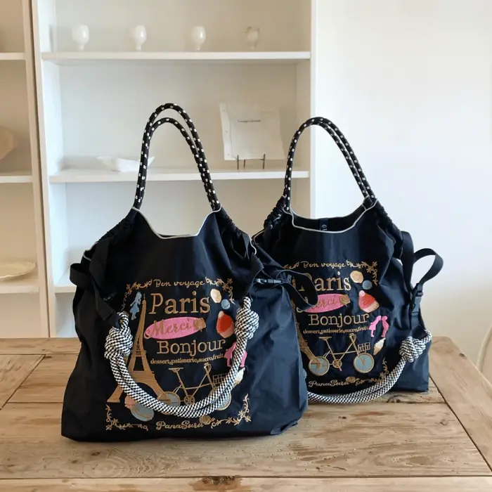 Nouveau sac à bandoulière pour femme avec motif brodé Paris