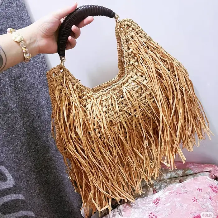 Sac fourre-tout bohème en paille à franges