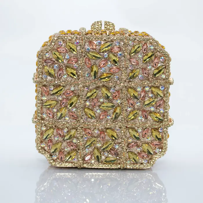 Pochette de luxe florale en cristal