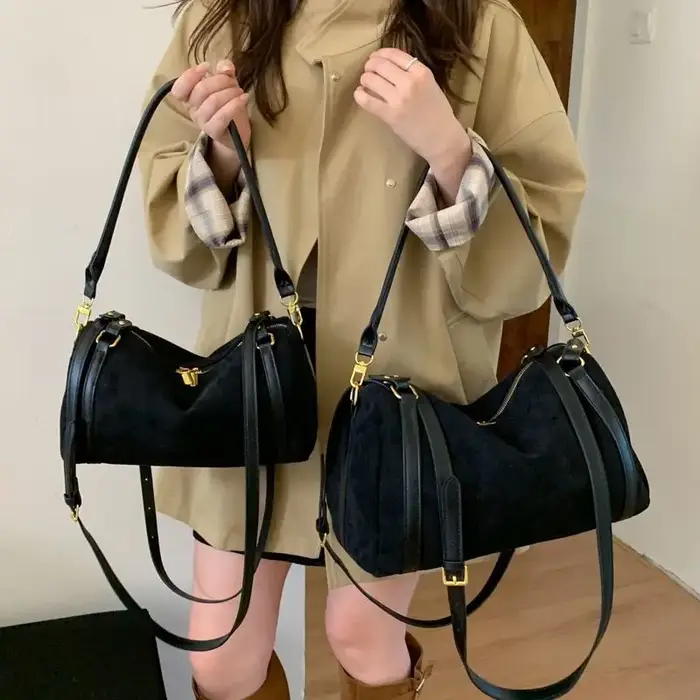 Sac Boston rétro en daim pour femmes