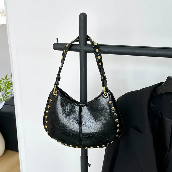 Sac à bandoulière demi-lune pour femmes, sac à bandoulière rétro à rivets demi-cercle, sac à main en