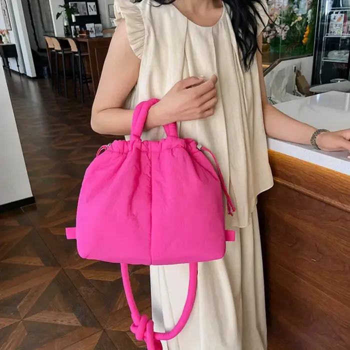 Liquidation femmes épaule sacs à bandoulière décontracté en Nylon rembourré sac fourre-tout concepteur doux bouffant