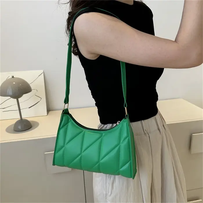 Sac à bandoulière noir tendance pour femmes