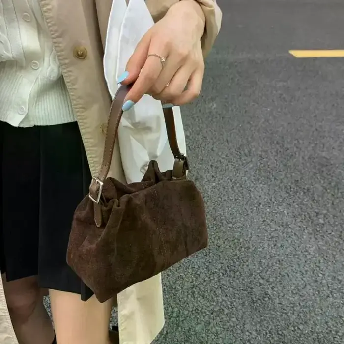 Sac à main rétro en daim et cuir pour femmes