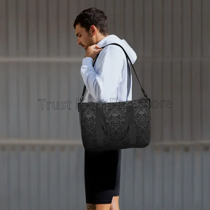 Sac de voyage gothique noir imprimé damassé