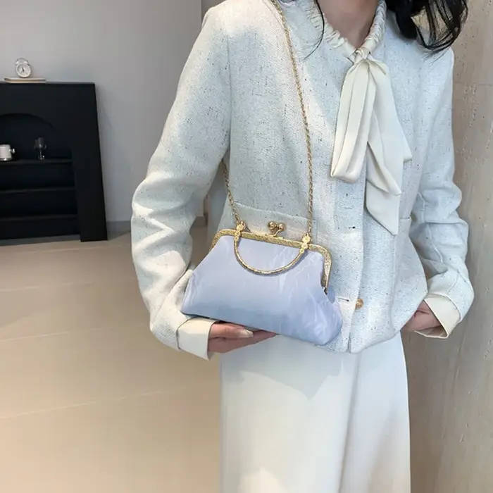Sac à main de soirée en velours doré pour femme