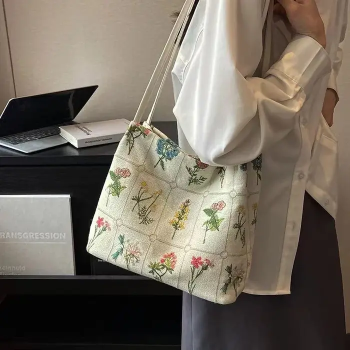 Sac fourre-tout brodé de grande capacité pour femmes