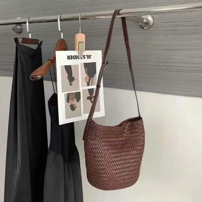 Sac Hobo Tressé en Cuir Véritable Mendy