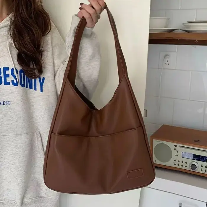 Sac fourre-tout en cuir noir de grande capacité pour femmes