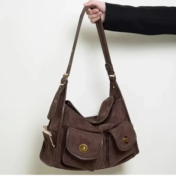 Sac sous les bras en daim rétro
