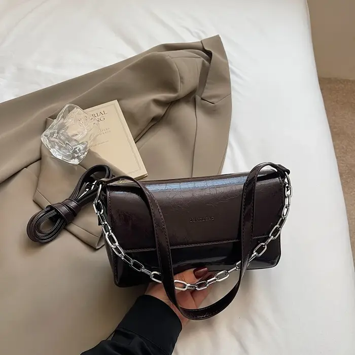 Sac à bandoulière de marque pour femmes, sac à main avec chaîne sous les bras, pochette argentée en 