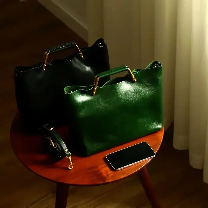 Sac seau en cuir vert de luxe de marque