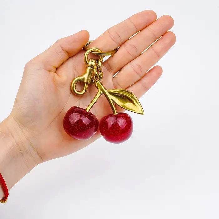 Porte-clés pendentif de sac à main à breloque cerise pour femmes