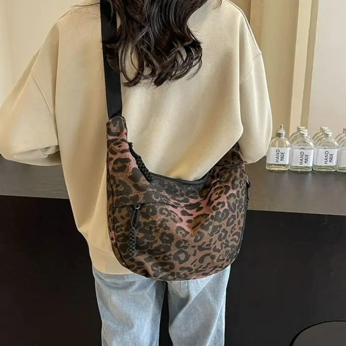 Sac Hobo imprimé léopard unique